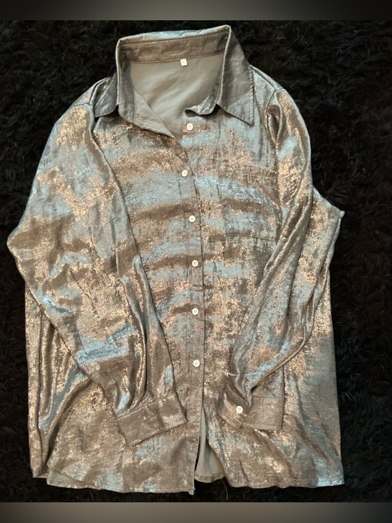 Unsure Other - Women’s Shimmer Metallic Button-Up Shirt — Silver